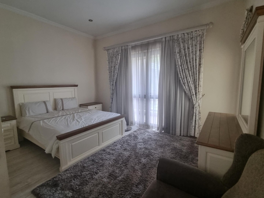 To Let 8 Bedroom Property for Rent in Xanadu North West